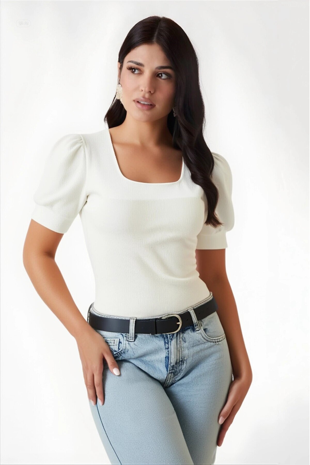 Kadın Beyaz Kare Yaka Örme Bluz HZL22W-BD104091
