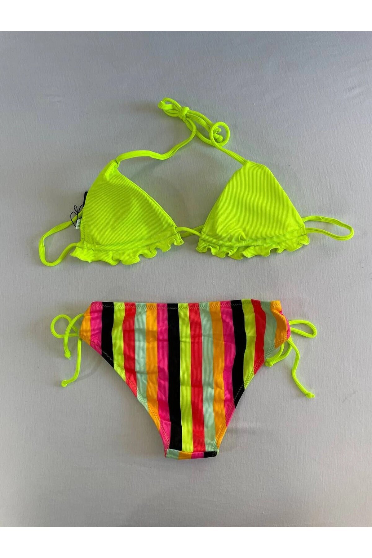 Kadın Neon Sarı Renk Desenli Boyundan Bağlamalı Bikini Takım HZL25S-LC3350