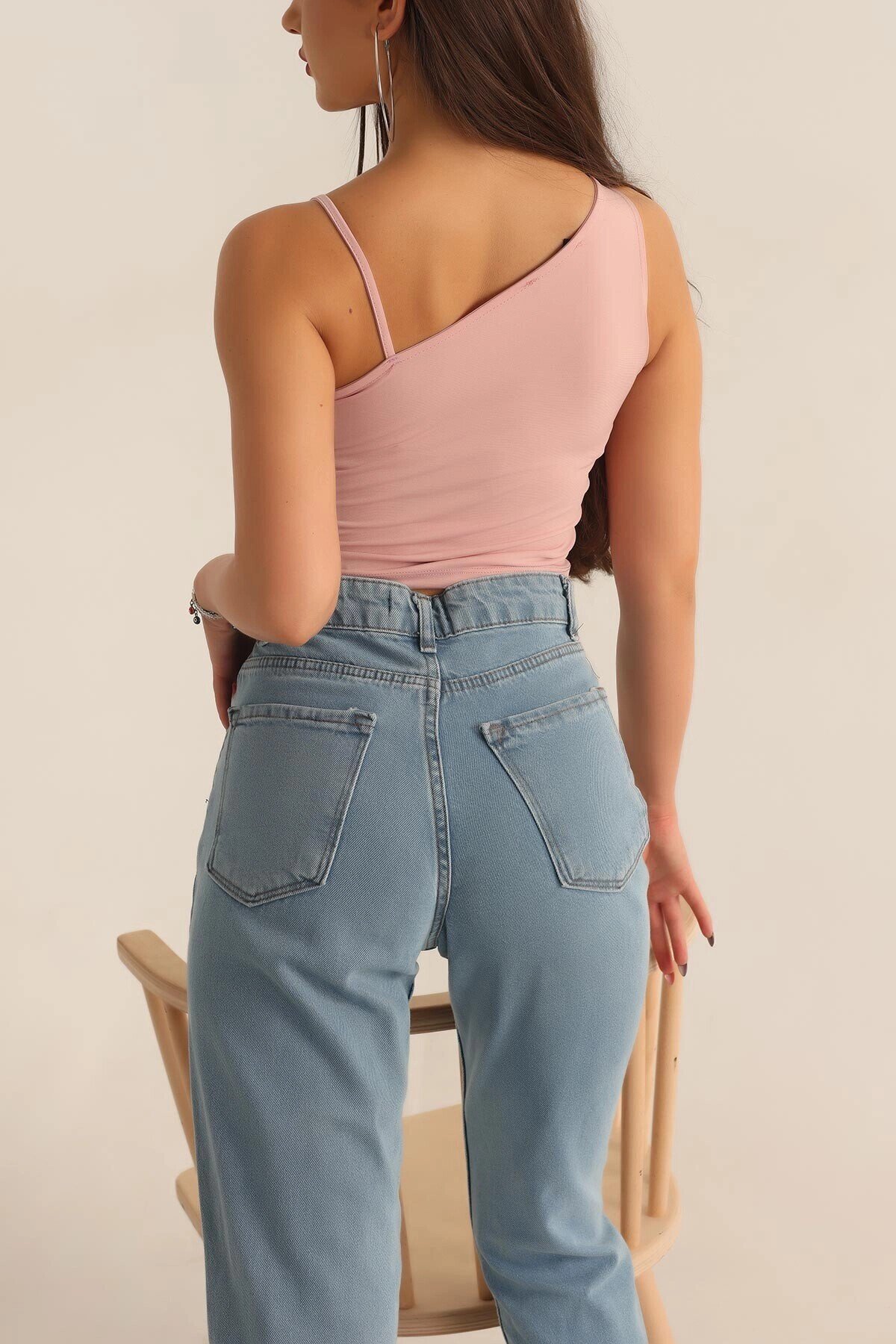 Kadın Pembe Askılı Tek Omuz Likralı Crop Bluz HZL23S-SND120171