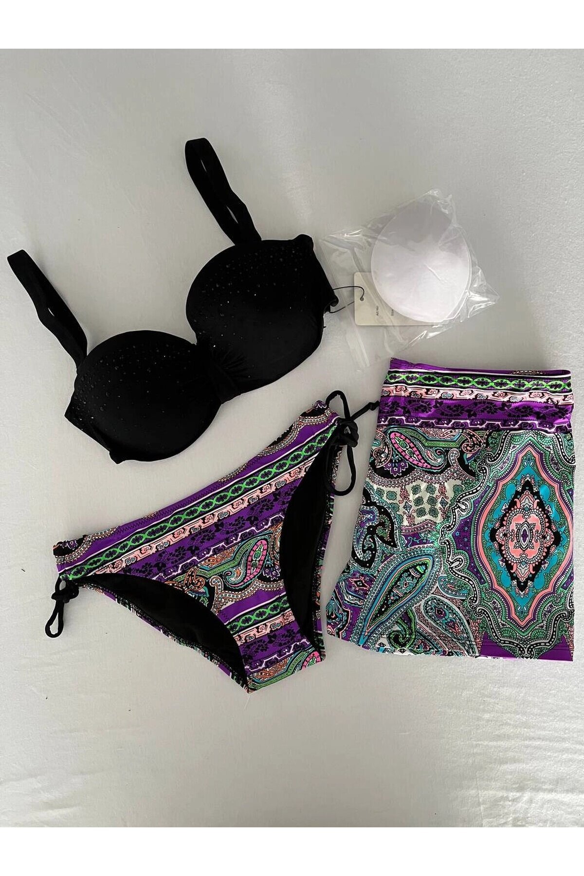 Kadın Siyah Taş İşlemeli Desenli 3 Parça Etekli Bikini Takım HZL25S-LC3326