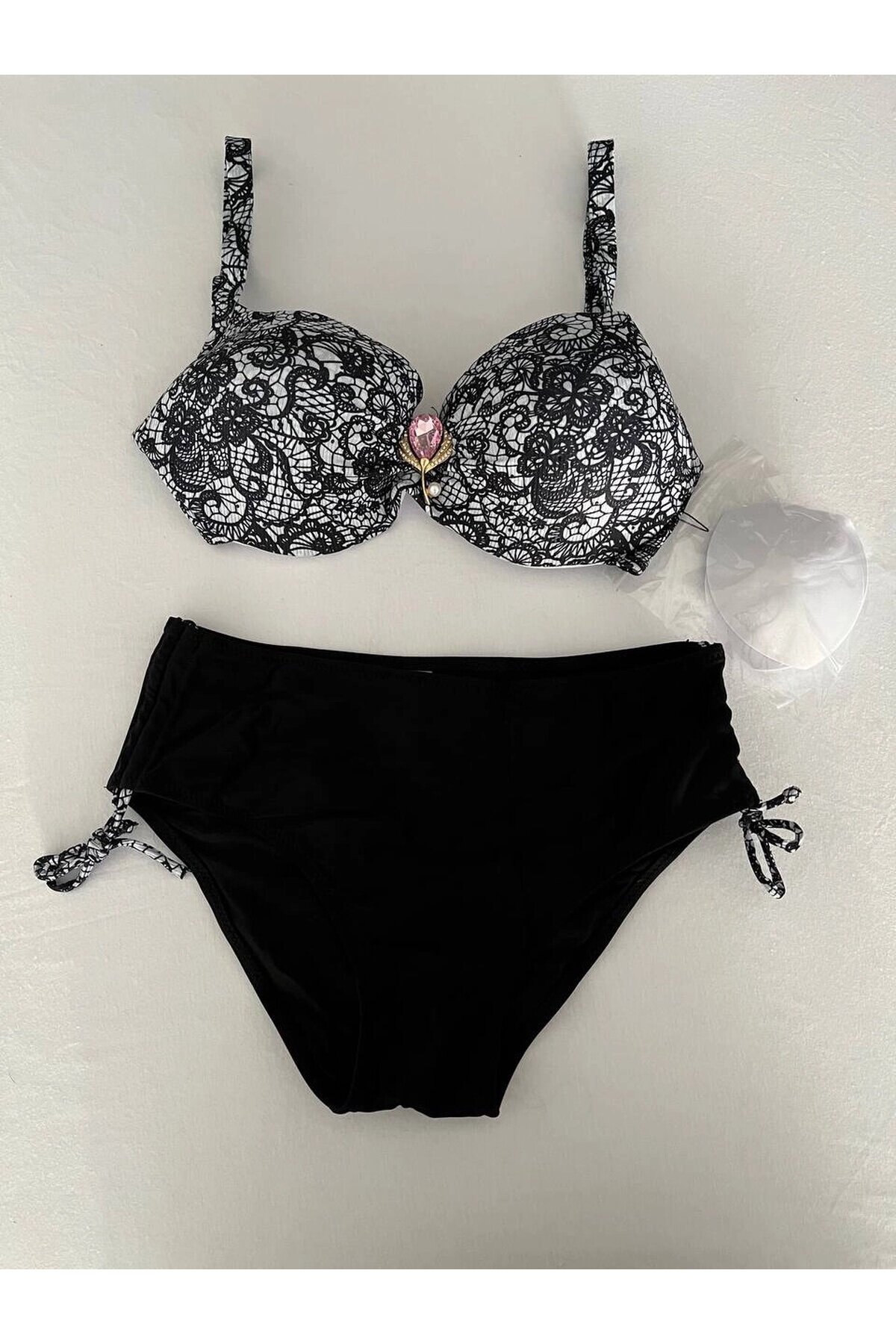 Kadın Siyah Taş İşlemeli Toka Aksesuarlı Büyük Beden Bikini Takım HZL25S-LC3311