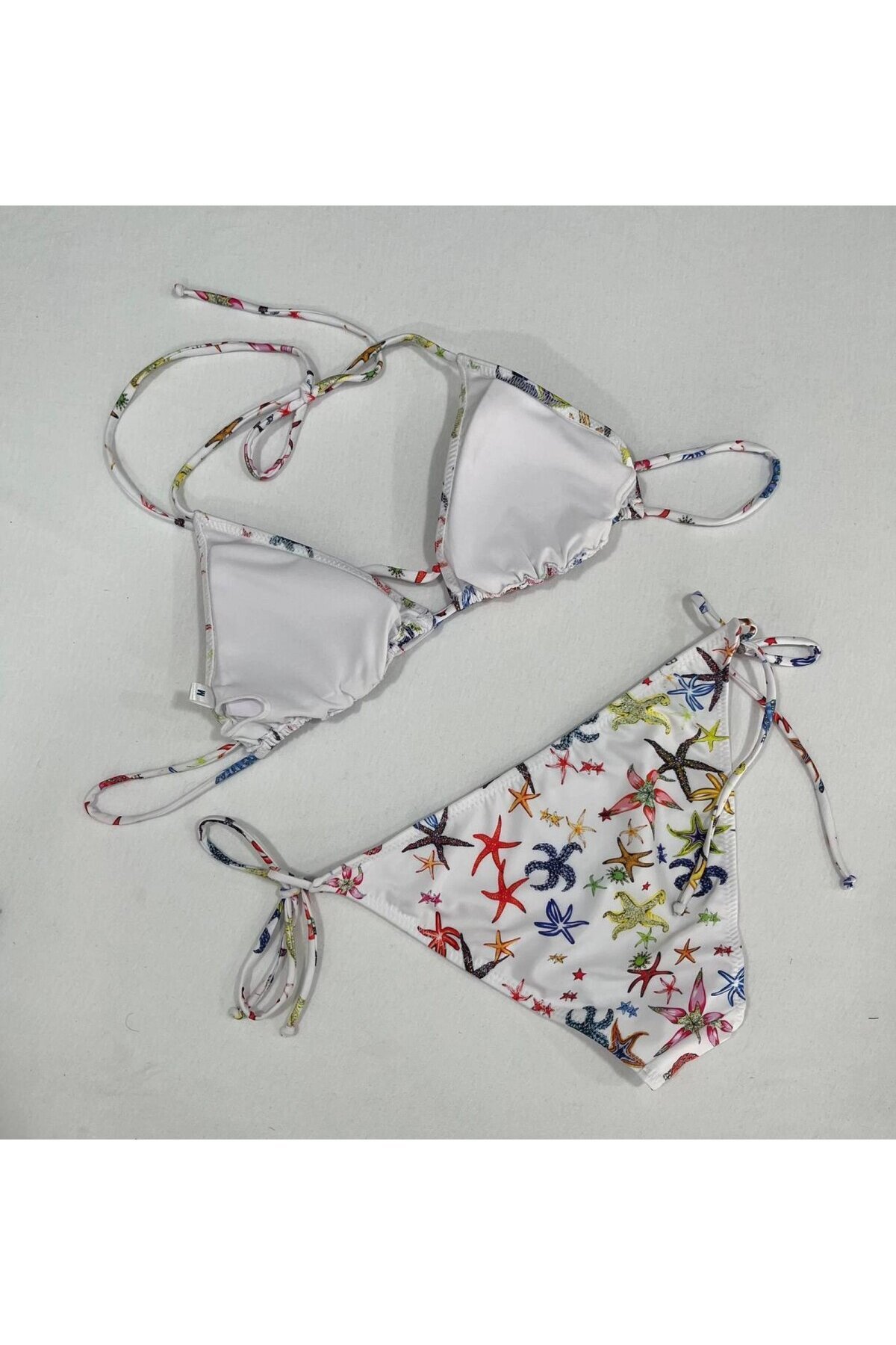 Kadın Beyaz Yıldız Temalı Boyundan İp Bağlamalı Üçgen Bikini Takımı HZL25S-LC5005