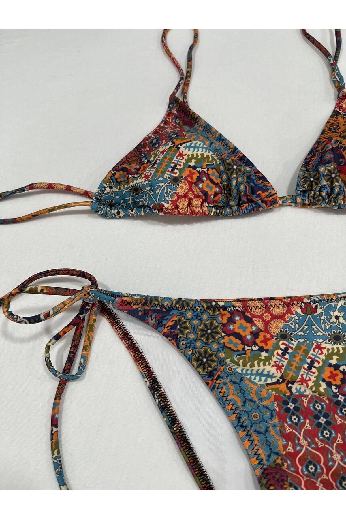 Kadın Kahverengi Etnik Desen Boyundan İp Bağlamalı Üçgen Bikini Takımı HZL25S-LC5005