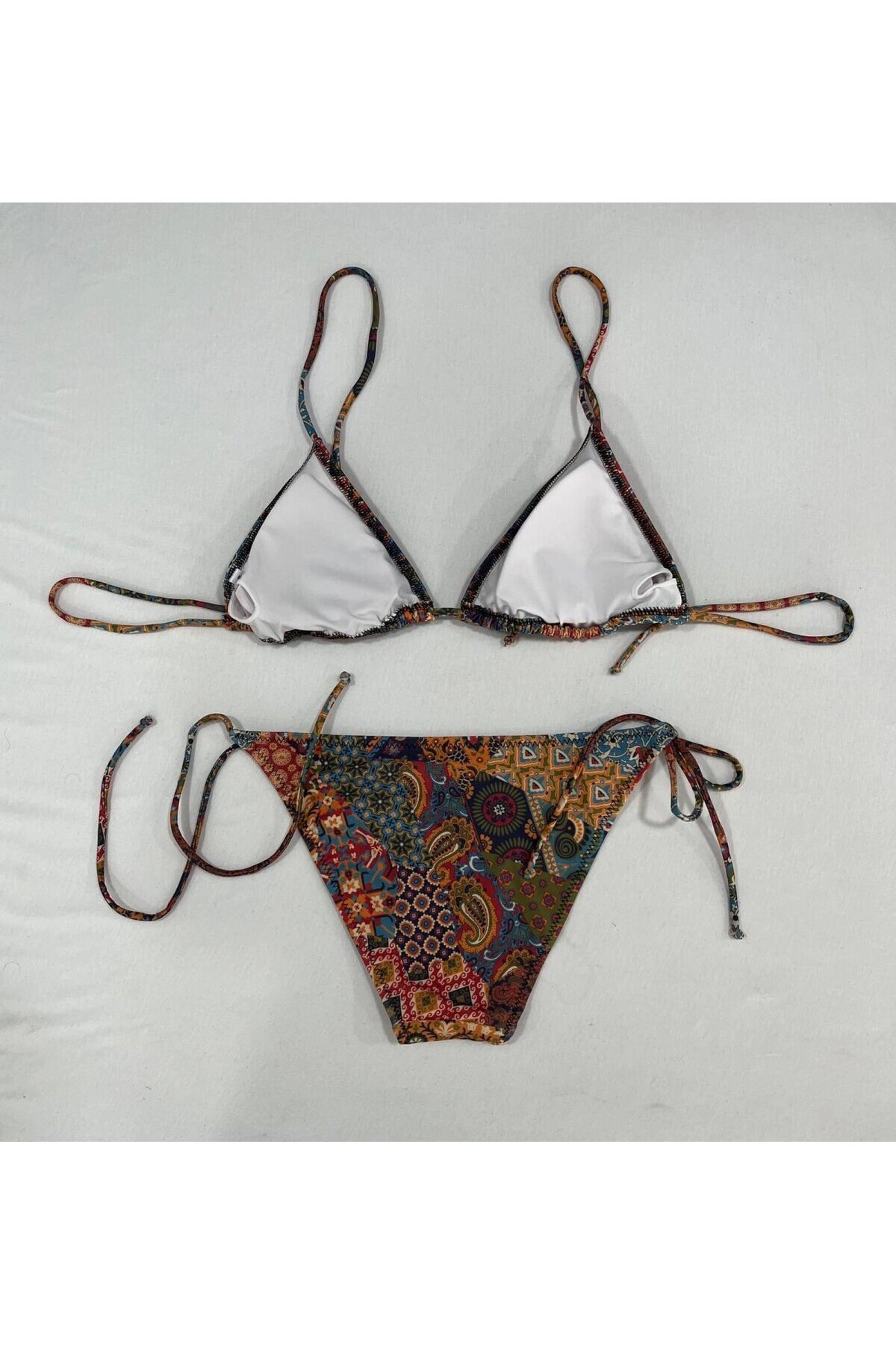 Kadın Kahverengi Etnik Desen Boyundan İp Bağlamalı Üçgen Bikini Takımı HZL25S-LC5005