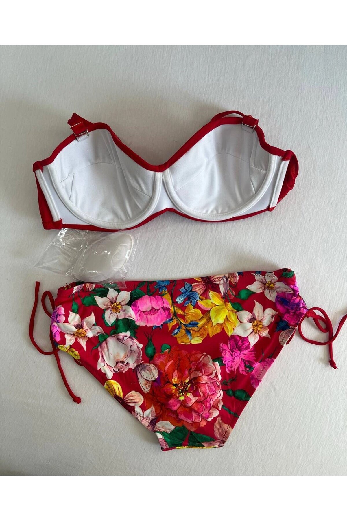 Kadın Kırmızı Taş İşlemeli Çiçek Desenli Büyük Beden Bikini Takım HZL25S-LC3368