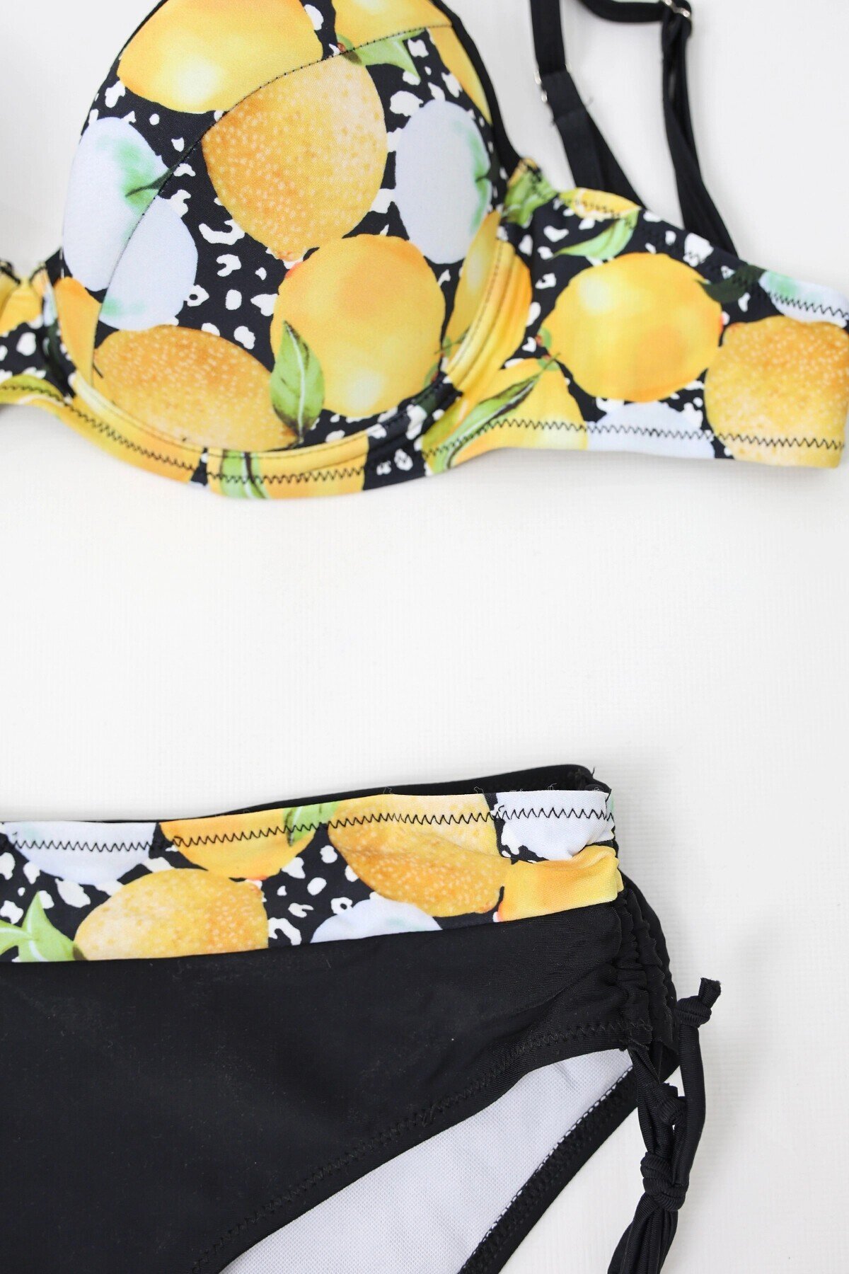 Kadın Sarı Siyah Limon Desenli İp Askılı Yüksek Bel Büyük Beden Bikini Takım HZL24S-LC3348