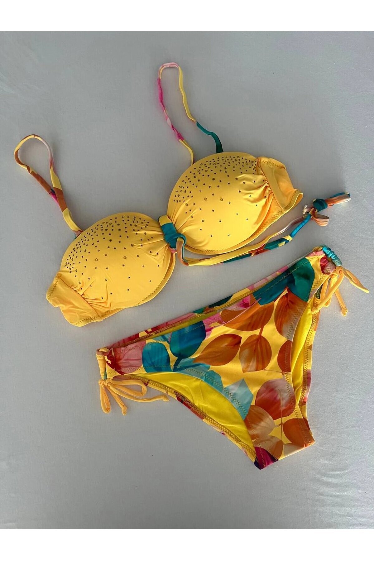 Kadın Sarı Taş İşlemeli Astarlı Bikini Takım HZL25S-LC207