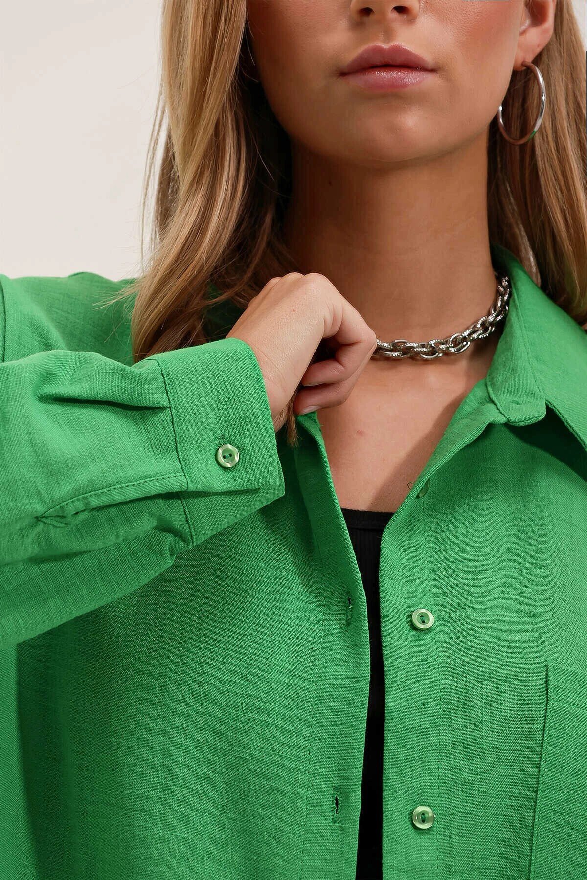Kadın Yeşil Tek Cepli Oversize Keten Ayrobin Gömlek HZL24S-BD1201531
