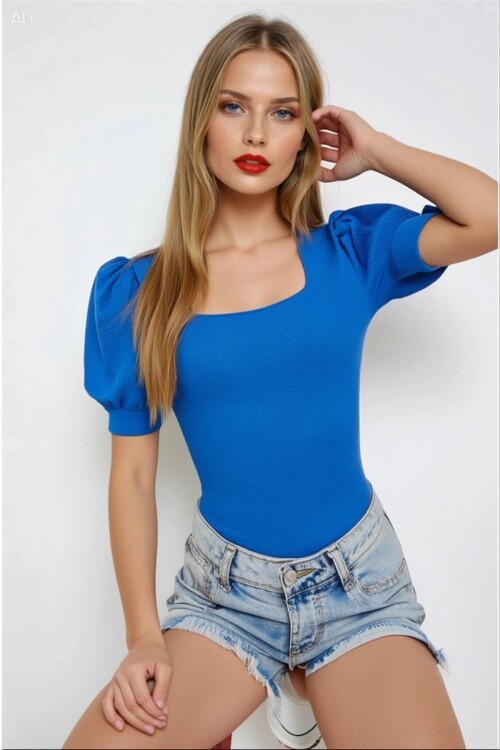 Kadın Kobalt Mavi Kare Yaka Örme Bluz HZL22W-BD104091