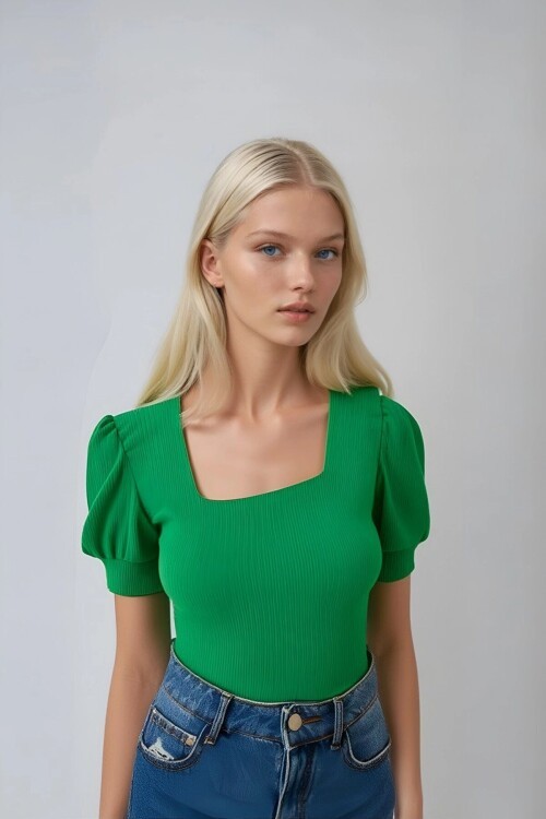 Kadın Yeşil Kare Yaka Örme Bluz HZL22W-BD104091