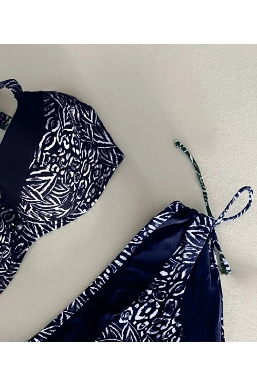 Kadın Lacivert Beyaz Desenli Büyük Beden Astarlı Bikini Takım HZL25S-LC4006