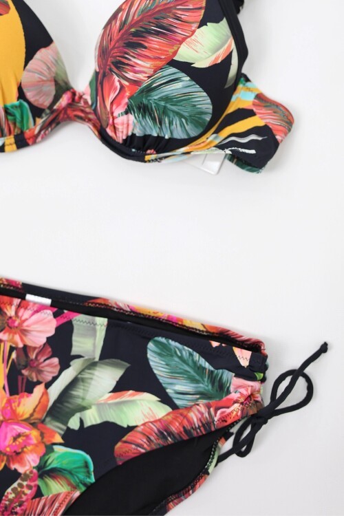 Kadın Siyah Yaprak Desenli Askılı Yüksek Bel Toparlayıcı Büyük Beden Bikini Takım HZL24S-LC22625