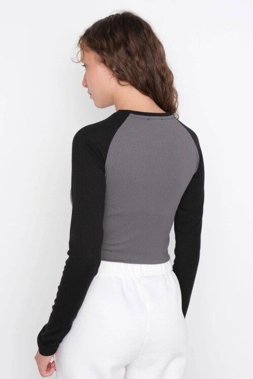 Kadın Bisiklet Yaka Uzun Kol Crop Baskılı Sweatshirt